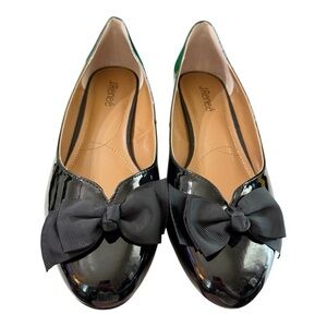 J. Renee Black Patent Leather Flats with Bow – Size 11W